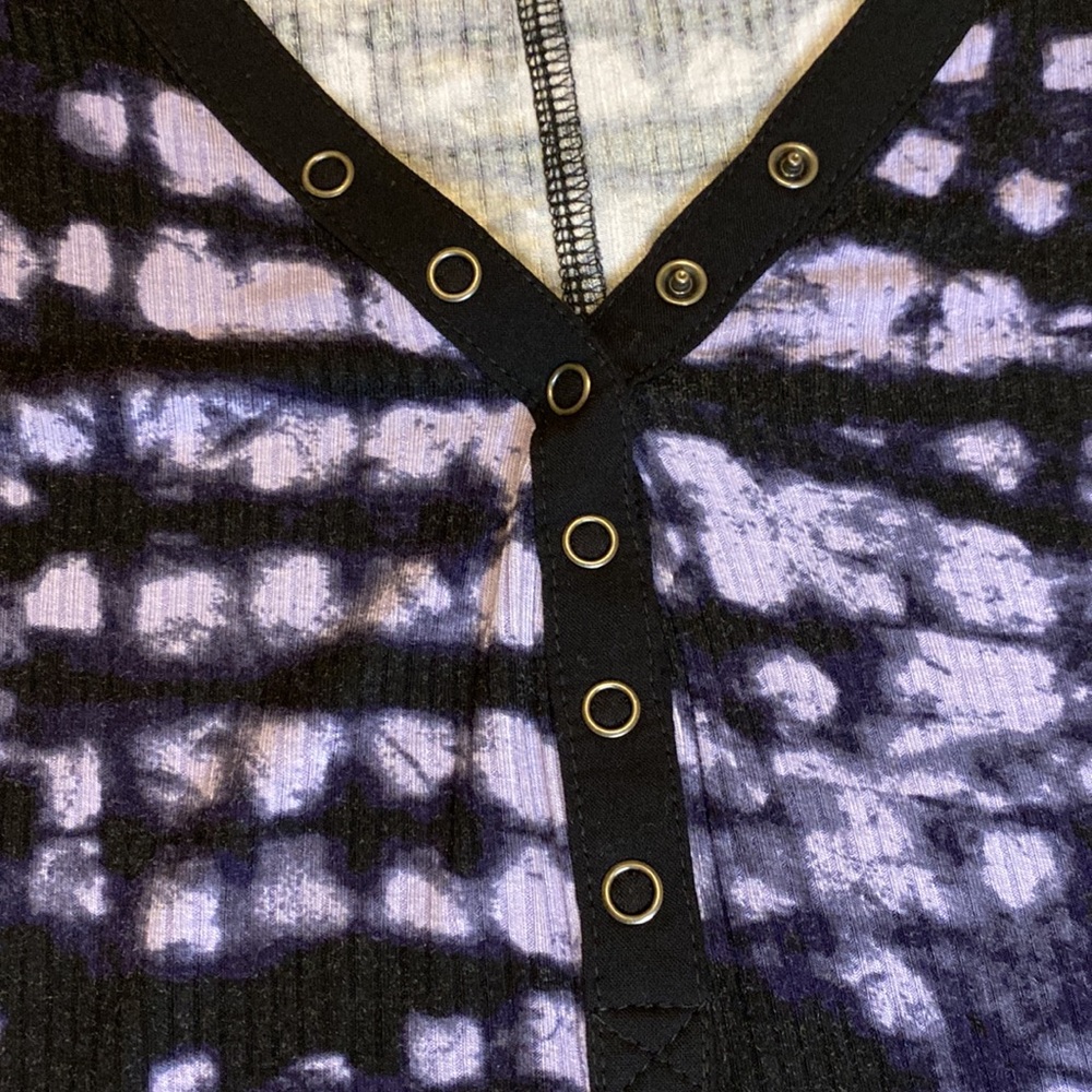 Rock & republic womens shirt tie-dye black purple snap button ribbed XS - Picture 9 of 16